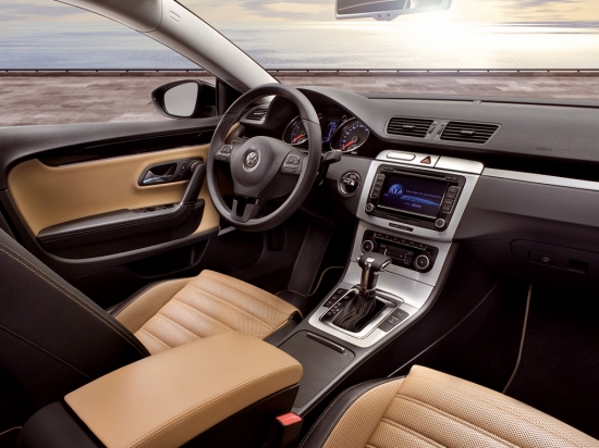 Volkswagen Passat CC нового поколения впервые замечен на тестах